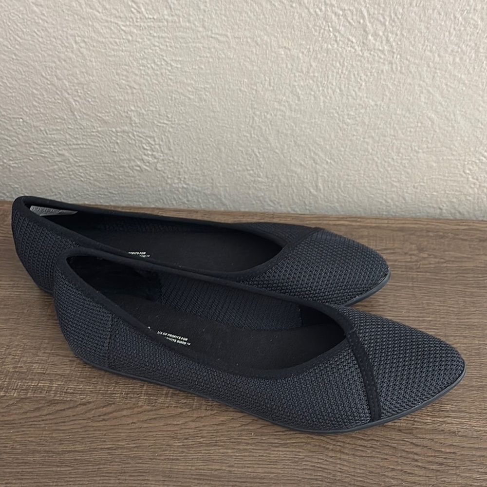 TOMS Women's Katie Knit Pointed Toe Flats, Black, Size 10, Slip On